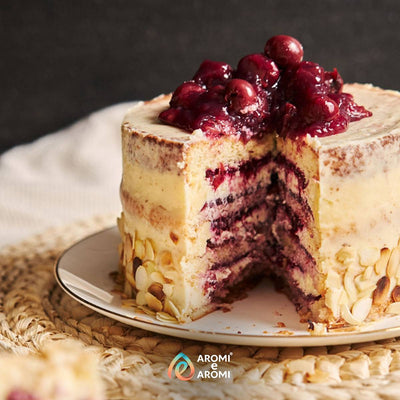 Torta con Crema, Mandorle e Ciliegie